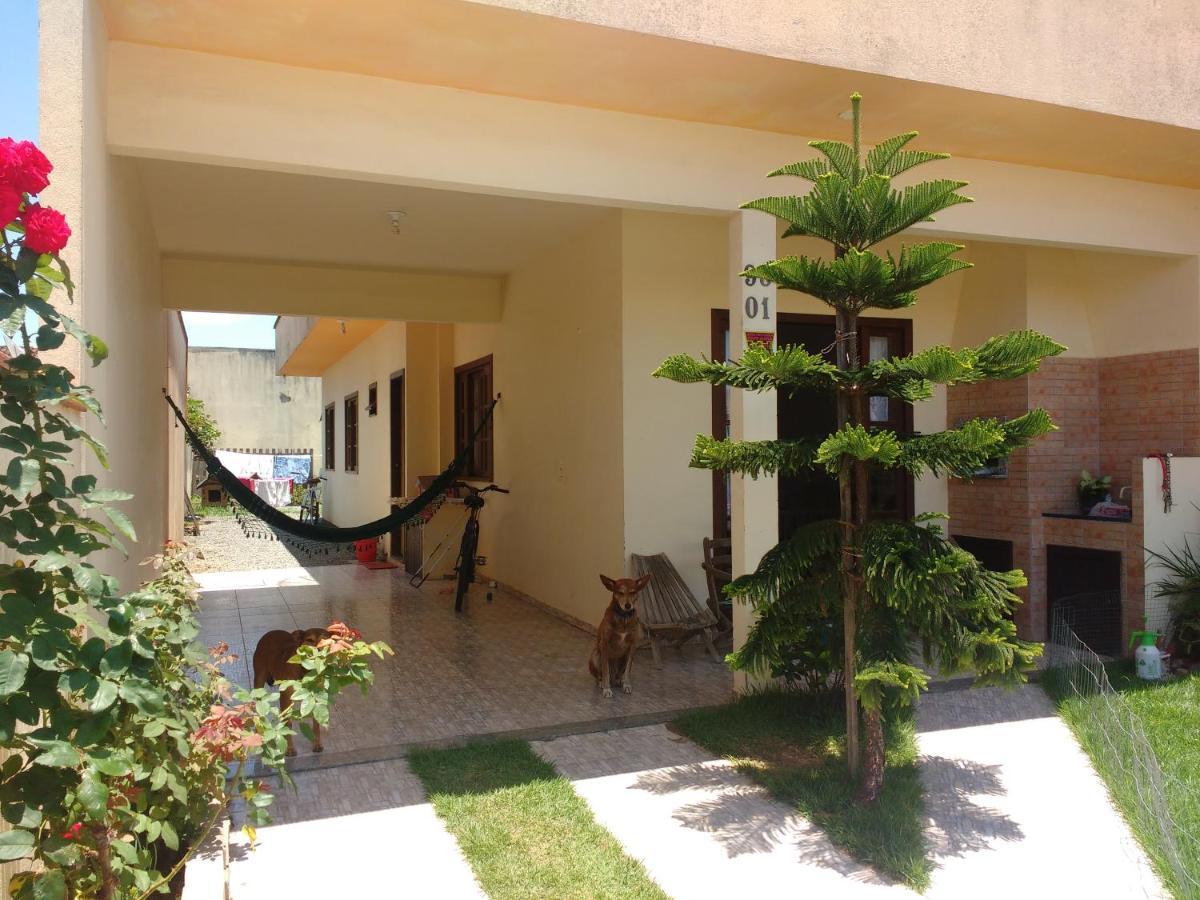 Um Quarto Em Casa Agradavel Pereque Exterior foto