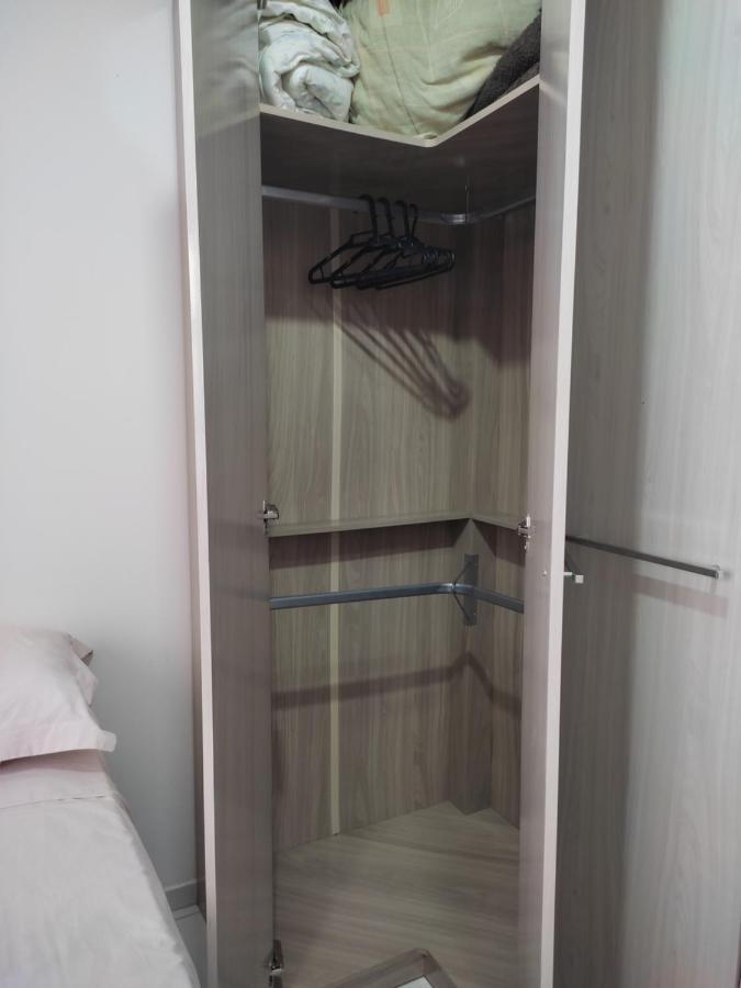 Um Quarto Em Casa Agradavel Pereque Exterior foto